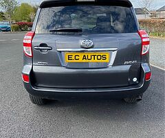 2012 Toyota RAV4 - Image 4/10