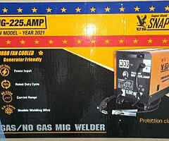 Brand new gas/gasless 225 amp mig welders free delivery. - Image 5/9