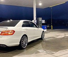 2010 e220 Mercedes Benz