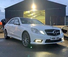 2010 e220 Mercedes Benz - Image 4/8