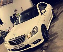 2010 e220 Mercedes Benz - Image 7/8