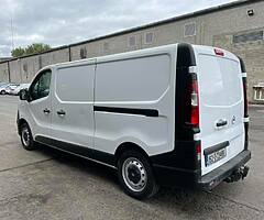 Opel Vivaro - Image 6/10