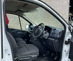 Opel Vivaro - Image 10/10