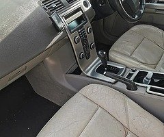 Car - Image 3/10