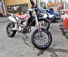 Suzuki Drz400sm supermoto