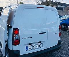 2014 Peugeot Partner Finance this van from €30 P/W - Image 7/10