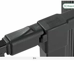 Scandinavian Pet, Large Gate, as new, 1/2 price - Image 3/4