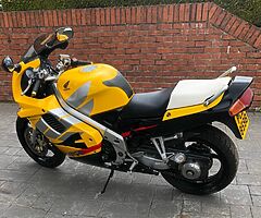 1996 Honda VFR - Image 7/10