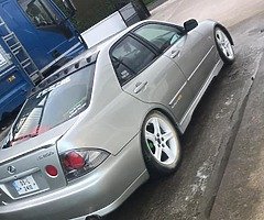 Lexus IS 200 - Image 4/4