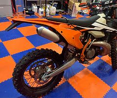 2017 KTM 250 - Image 9/9
