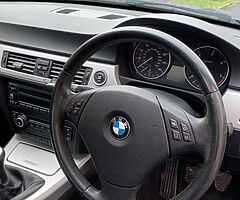 2011 BMW Series 3 - Image 3/6