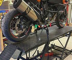 Motorbike Lift / work bench - Image 3/7