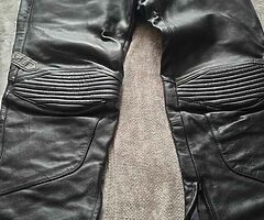 Motorbike clothing - Image 8/10