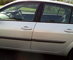 For sale 06 Renault meghan car