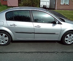 For sale 06 Renault meghan car