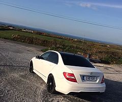 **White 2012 Mercedes-Benz C Class** - Image 3/8