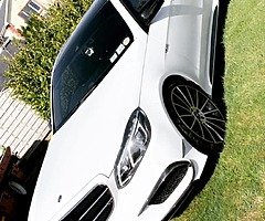 2016 Merc E220 AMG Line Night Edition - Image 3/9