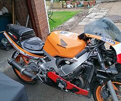2000 Honda CBR - Image 6/6