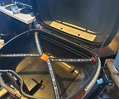 Givi V47 carbon top box - Image 4/4