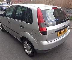 2004 Ford Fiesta