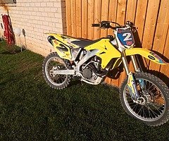 Suzuki Rmz250