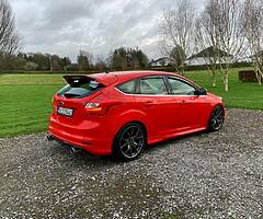 2014 1.6 Ford Focus Titanium  LOW MILEAGE - Image 9/9
