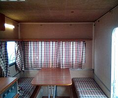 Casito pop up caravan light weight towing big 4berth - Image 10/10