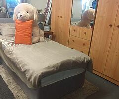 Charity goods - Image 3/10