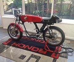 1971 Honda CB - Image 4/7