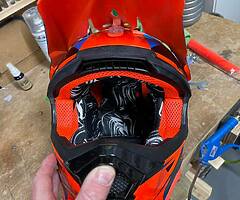 Brand new shot helmet, youth medium - Image 5/5