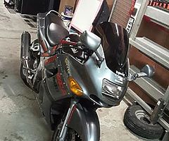 Kawasaki zzr 600 - Image 6/8