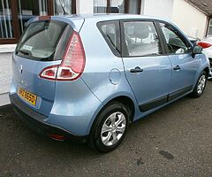 2010 Renault Grand Scenic - Image 3/8