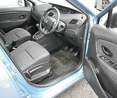 2010 Renault Grand Scenic - Image 5/8