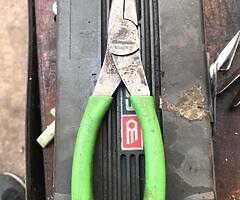 Snap on pliers