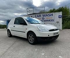 2004 Ford Fiesta