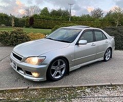 Lexus is200