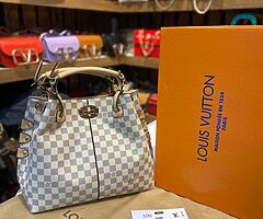Bags - Image 6/10