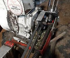 Petrol garden edger - Image 4/8