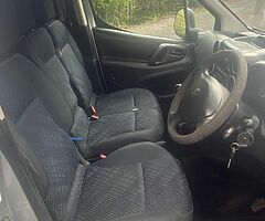 2012 partner 3 seater - Image 7/8