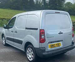 2012 partner 3 seater - Image 8/8