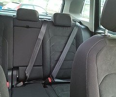 Volkswagen Tiguan - Image 5/10