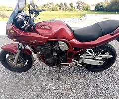 Suzuki bandit 1200s