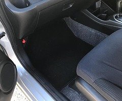 Honda fit 132 hybrid automatic - Image 6/10