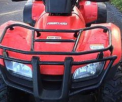 Honda farm quad for sale 250cc 2009 but can talk on price needs one back tyre as it is bad - Image 4/4