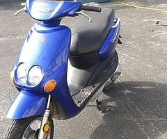 Moped - Image 4/9