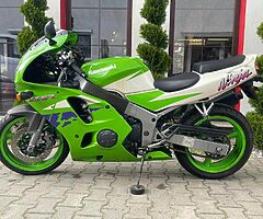 Kawasaki zx6r