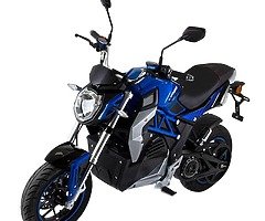 Lexmoto cypher electric moped - Image 8/9
