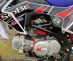 10Ten 140cc pitbike supermoto spec