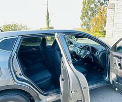 2017 NISSAN QASHQAI 1.5 DIESEL - Image 9/10