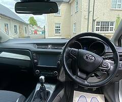 Toyota Avensis Business edition - Image 4/7